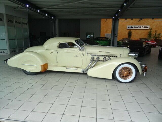 Andere  Boattail Speedster Replika !!! V8.Auburn