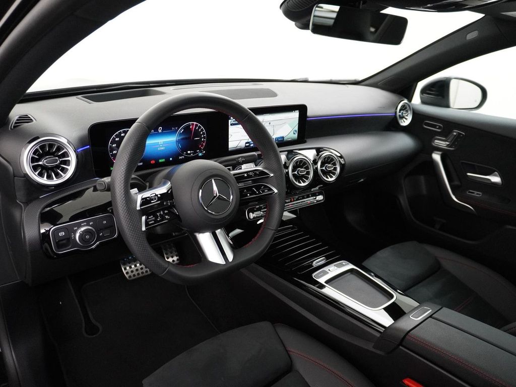 Mercedes-Benz A 250 e Star Edition AMG Line Plus panorama dach