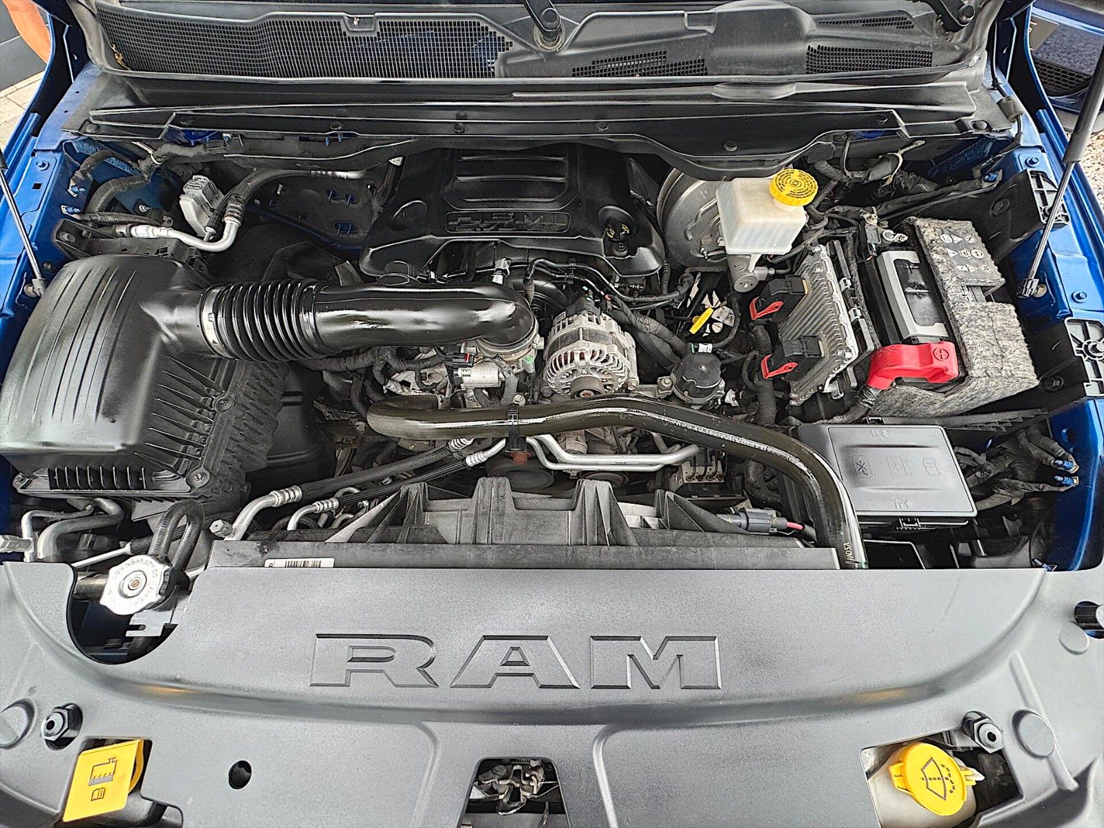 Fahrzeugabbildung Dodge RAM 5.7 V8 HEMI CrewCab 4x4 *Pano*LED* 19% MwSt.
