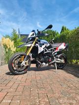 Aprilia Dorsoduro 1200 Supermoto, wie KTM - Offers matching your search criteria