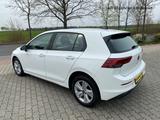 Volkswagen Golf VIII Life,LED,PDC,SH,8-Fach,1.Hand,Navi,Alu - Volkswagen Golf mit Diesel-Antrieb: Limousine, 1.8