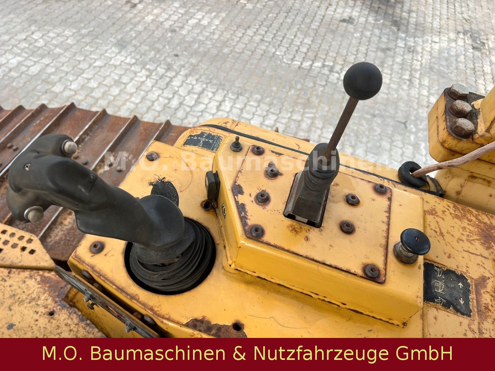 Fahrzeugabbildung CAT Caterpillar D 5 N LGP