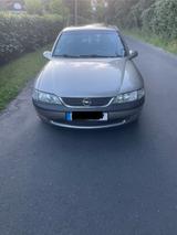 Opel Vectra Schlachtfahrzeug Export  - gebrauchte Opel Vectra aus dem Jahr 1997