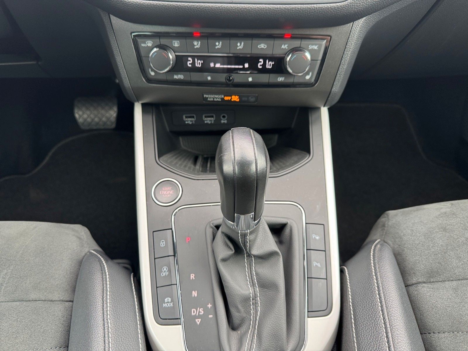 Fahrzeugabbildung SEAT Arona XCELLENCE 1.0 TSI