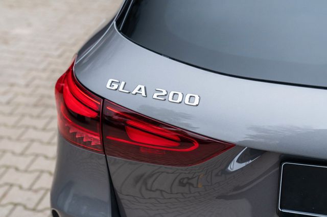 Mercedes-Benz GLA 200/ NIGHT PAKET/ MULTIBEAM/ PREMIUM Mercedes-Benz GLA 200/ NIGHT PAKET/ MULTIBEAM/ PREMIUM