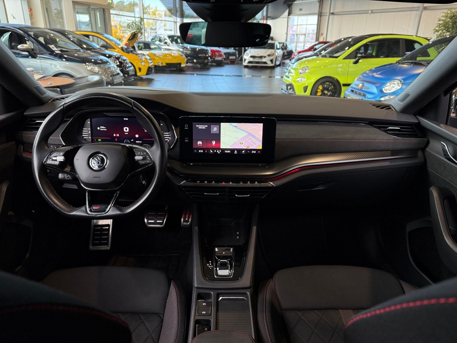 Fahrzeugabbildung SKODA Octavia Lim. RS RFK ACC HUD LED