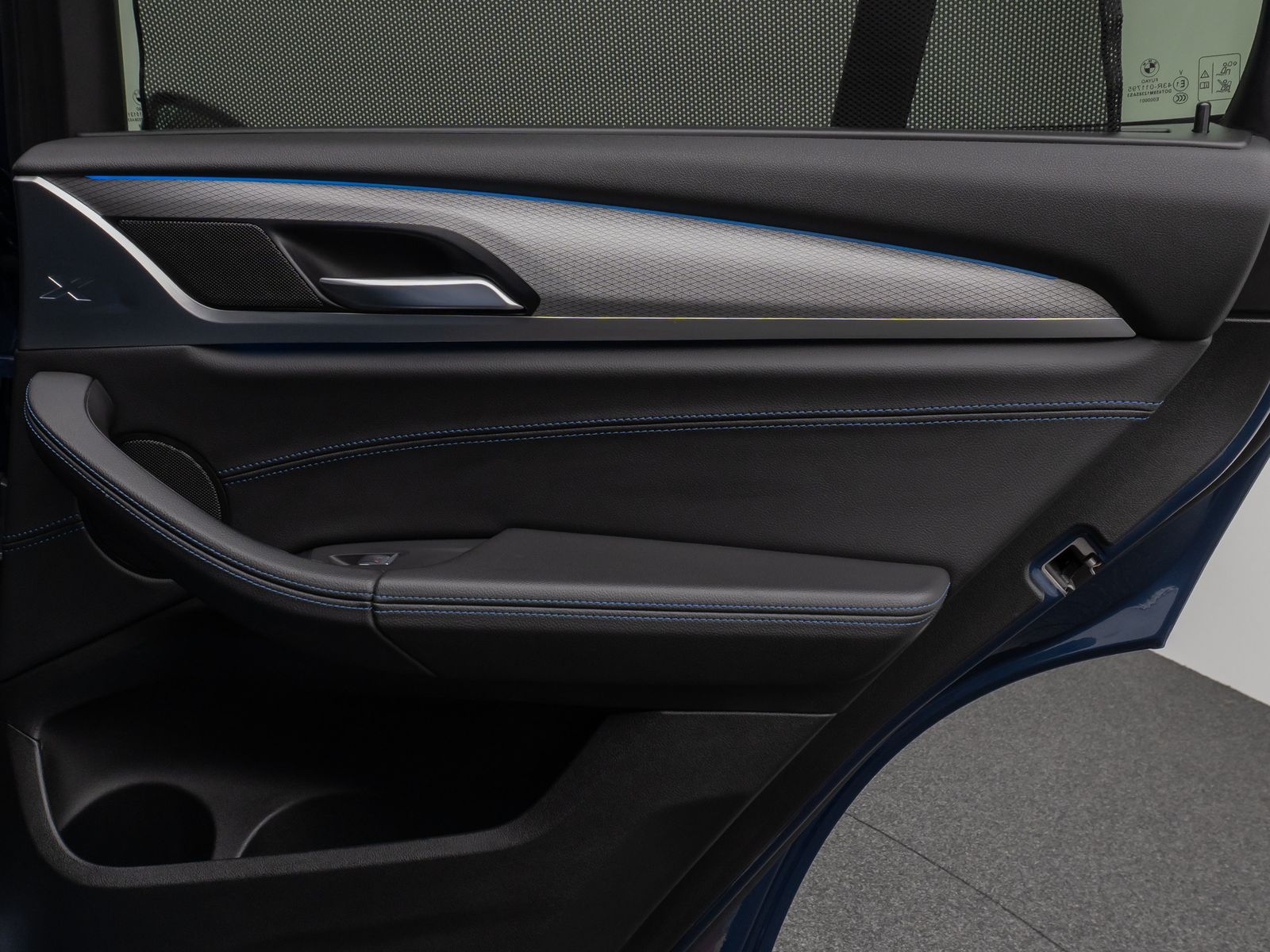 Fahrzeugabbildung BMW X3 xD30e M Sport Kamera HUD DAB HiFi AHK Komfort