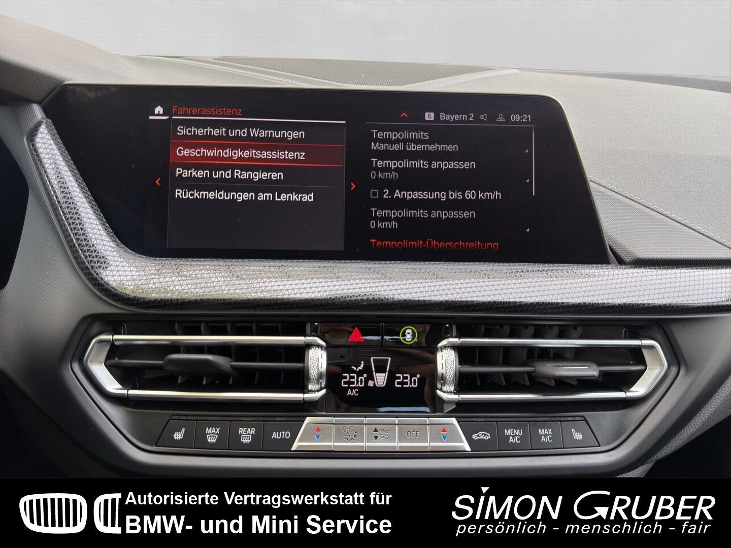 Fahrzeugabbildung BMW 118i Sport Line Shadow Line Navi Kamera Hifi LED