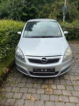 Opel Zafira B 1.6 Benziner  TÜV bis 10/20... - Opel Vectra in Köln