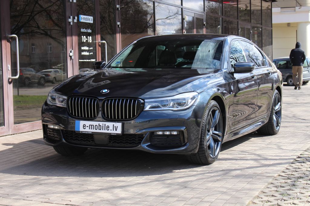 BMW 740