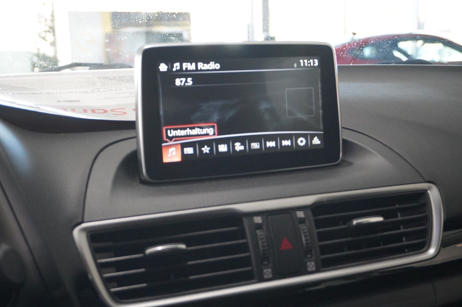 Fahrzeugabbildung Mazda 3 Lim. 2.0 SKYACTIVE VISION KLIMA/SHZ/PDC/TEMP.