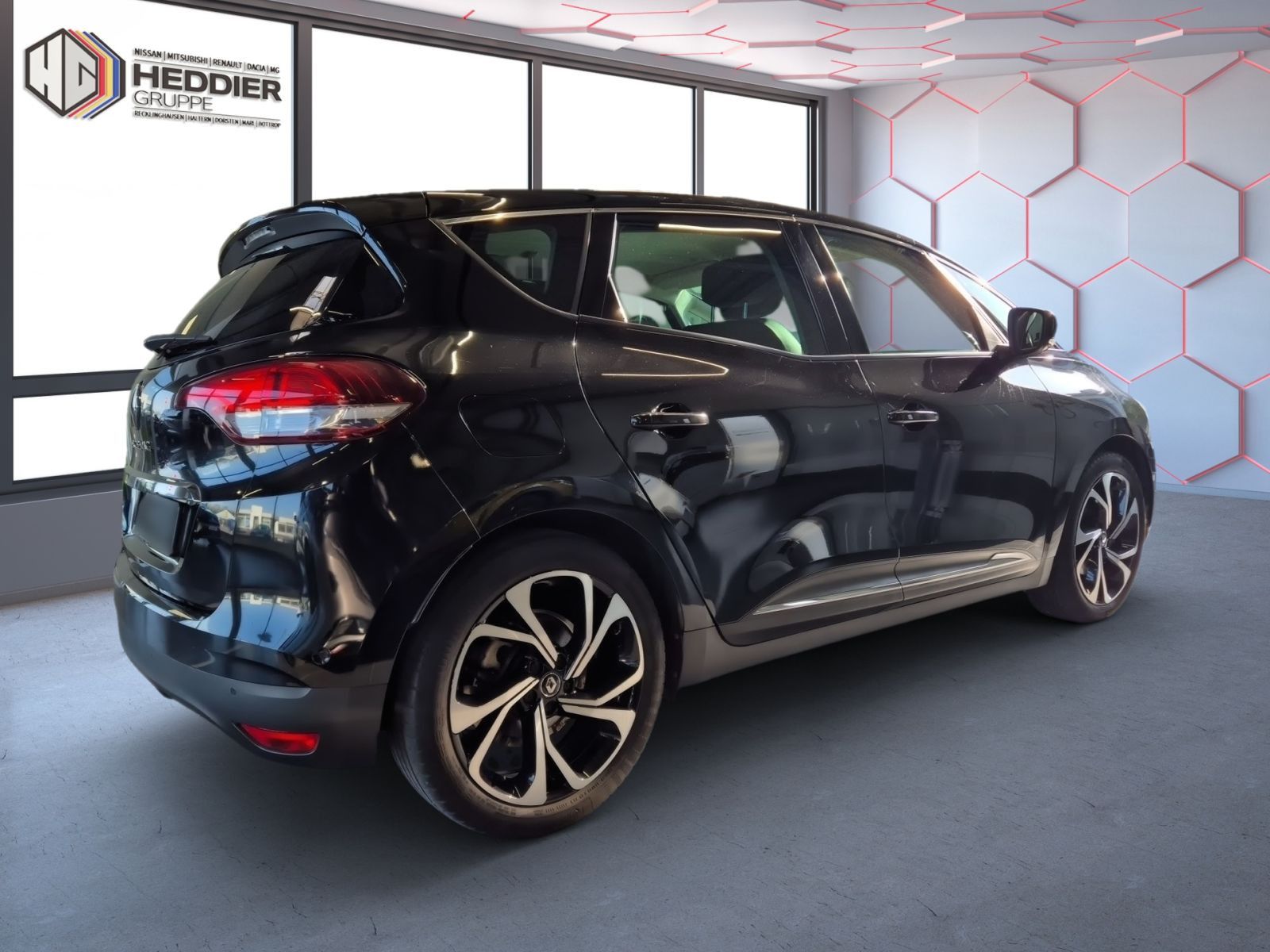 Fahrzeugabbildung Renault Scenic 1.3 TCe 140 Energy BOSE Edition Automatik
