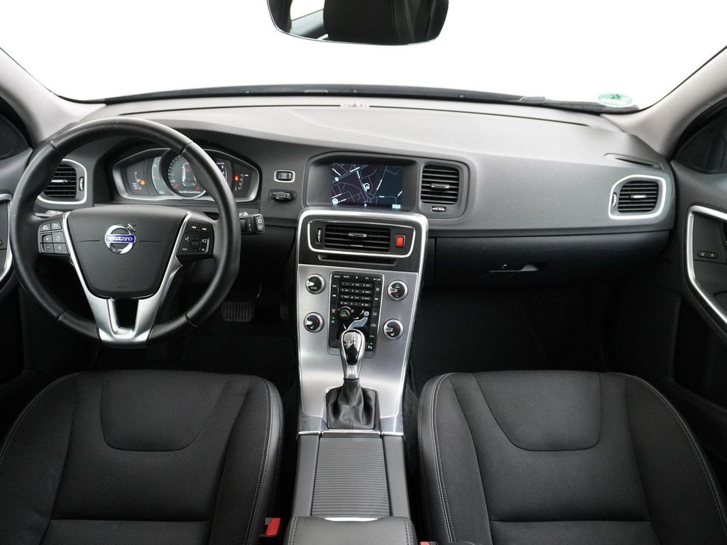 Volvo V60 1.5 T3 Summum automatik navi sitzheizung