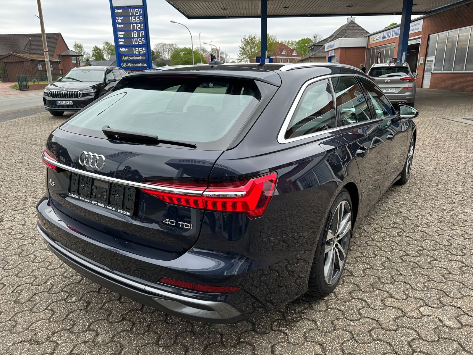 Fahrzeugabbildung Audi A6 Avant 40 TDI S line S Tronic ACC/Matrix/Navi