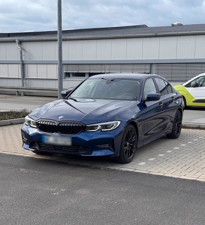 Image of BMW 320