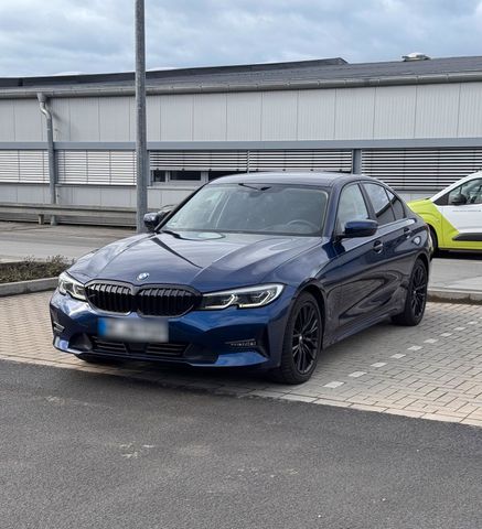 BMW BMW 320d - Head-up-Display | AHK | Komfort...