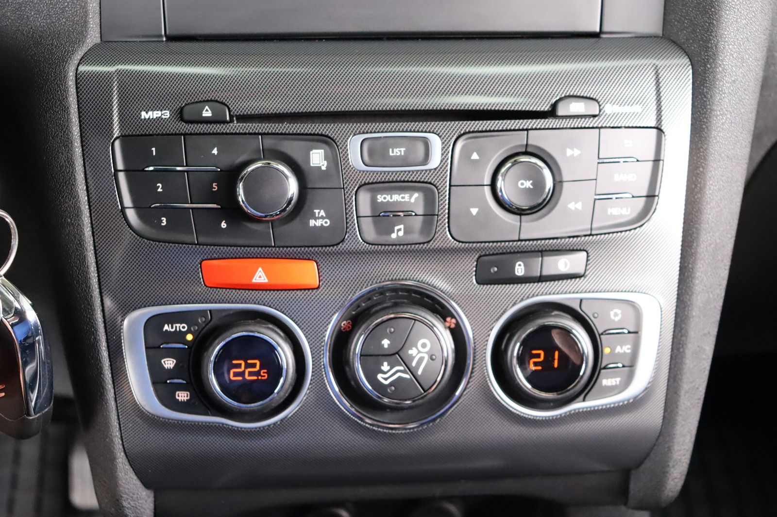 Fahrzeugabbildung Citroën C4 1.6 * HU 03.2028 * Selection