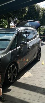 Opel Zafira Tourer 1.4 Turbo Edition 103kW Edition - Opel Zafira Tourer mit Benzin-Antrieb: Van