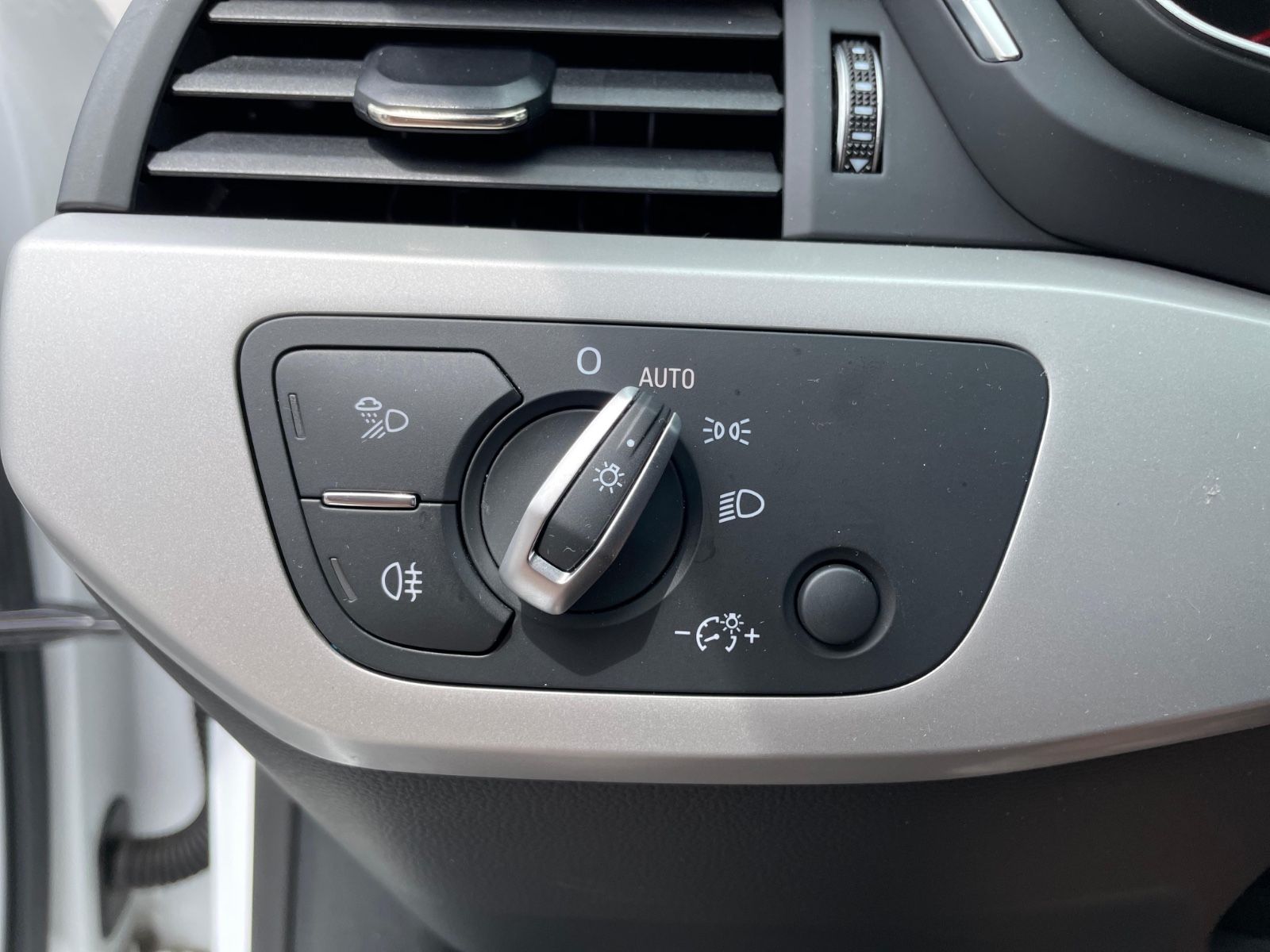 Fahrzeugabbildung Audi A5 Sportback 35 TDI S-Line|DAB|PDC|Navi|Business