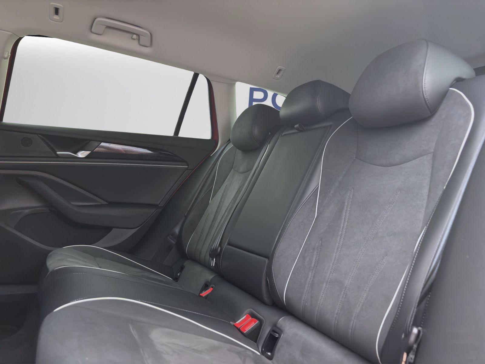 Volkswagen Passat Variant 1.5 eTSI DSG BUSINESS AHK NAVI KA