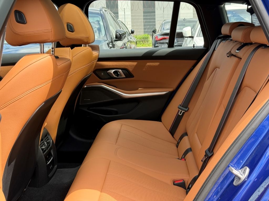 BMW 330 - Bild 18