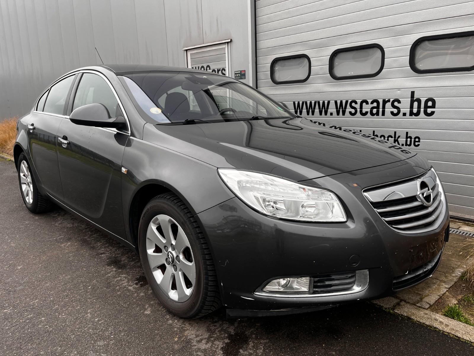 Opel insignia 2,0 CDTi / ALU / CLIMA / CRUISE CONTROL