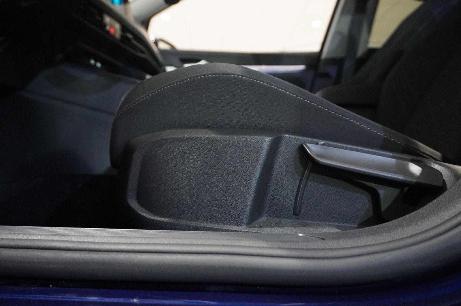 Fahrzeugabbildung Volkswagen Golf VIII Lim. 2.0 TDI LIFE DSG NAVI/LED/KAMERA