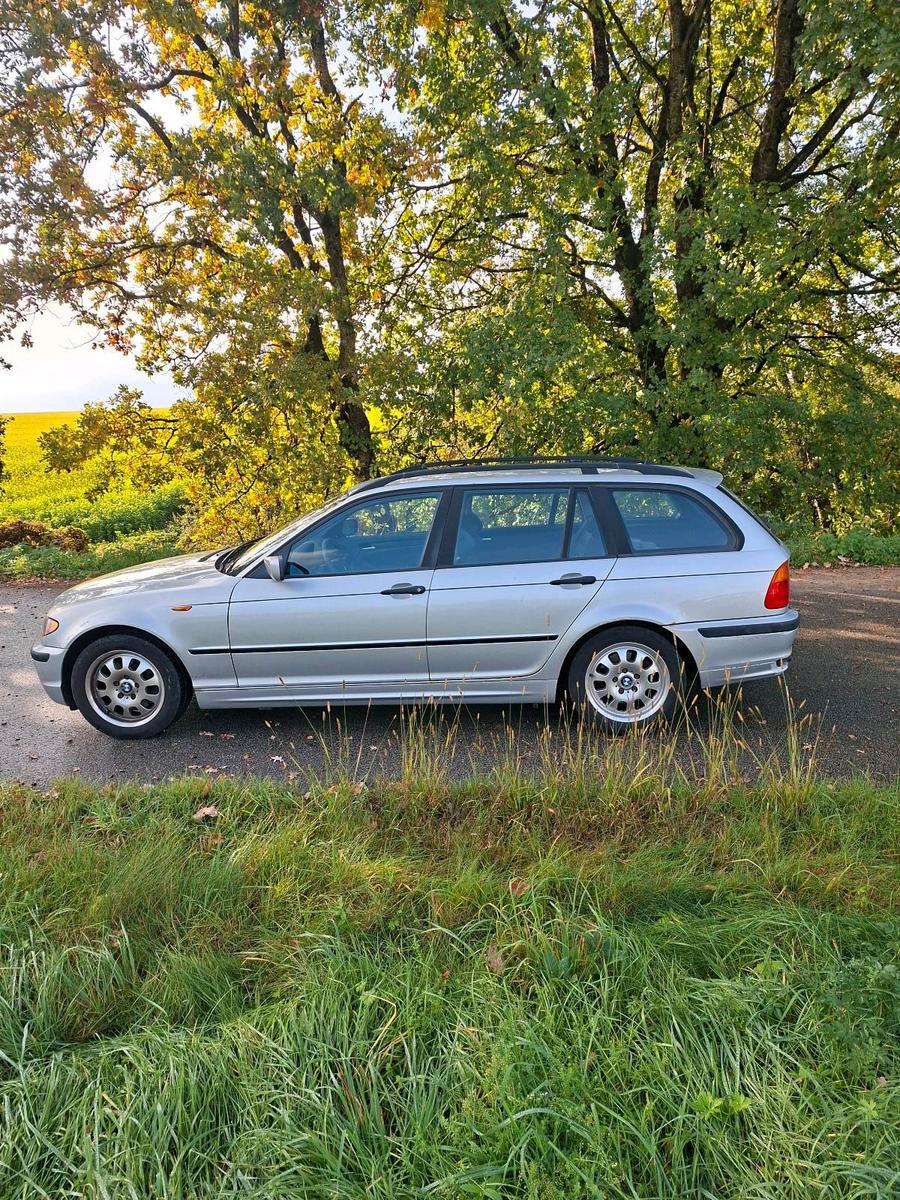 BMW 320