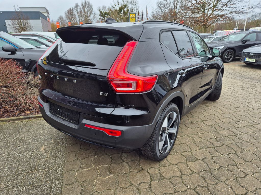 Fahrzeugabbildung Volvo XC40 B3 B DKG Plus Dark+HarmanKardon+Allwetter
