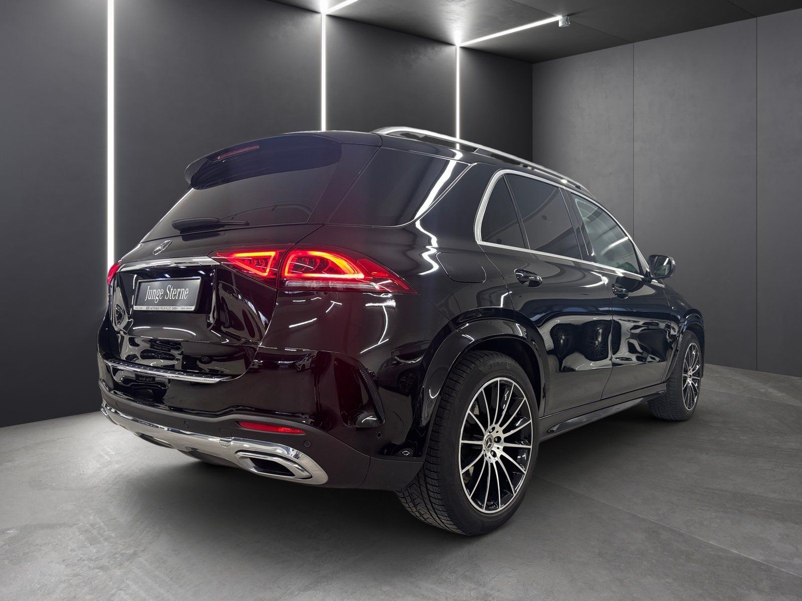 Fahrzeugabbildung Mercedes-Benz GLE 350de 4M*AMG*DISTRONIC*MULTIBEAM*AIRMATC*360