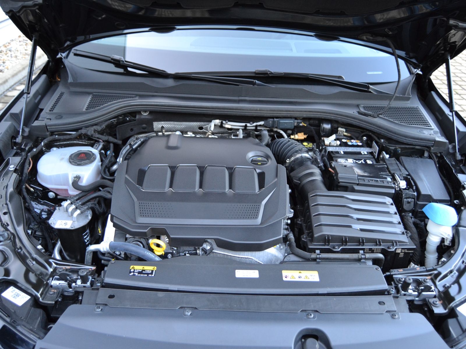Passat Variant 2.0 TDI DSG R-Line IQ.DRIVE/PANOR