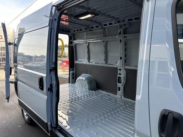Ducato Fiat Ducato Serie 9 Maxi 33 L4 H2 Kastenw