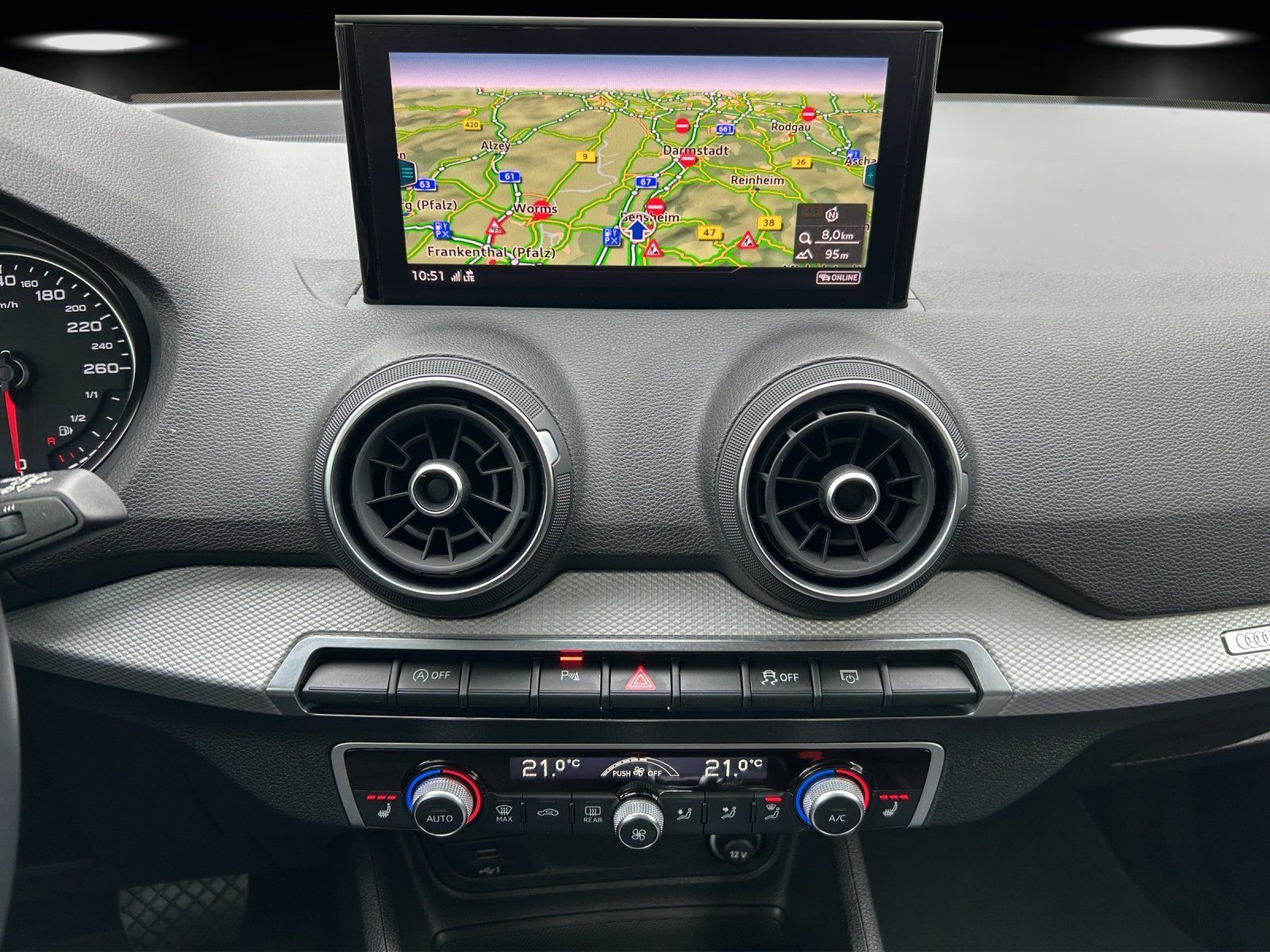 Fahrzeugabbildung Audi Q2 35 1.5 TFSI S-tronic S-line/MMI-Navi/LED/APS+