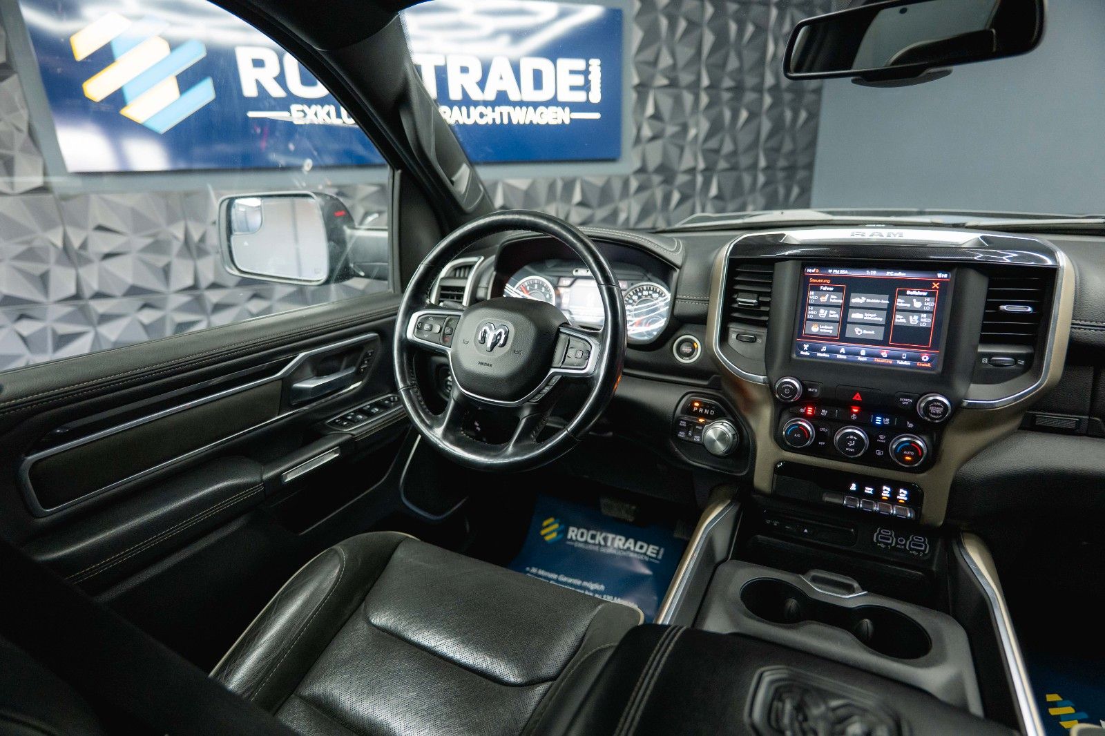 Fahrzeugabbildung Dodge RAM 5.7 V8 HEMI 4x4 Night LARAMIE RAMBOX 19%