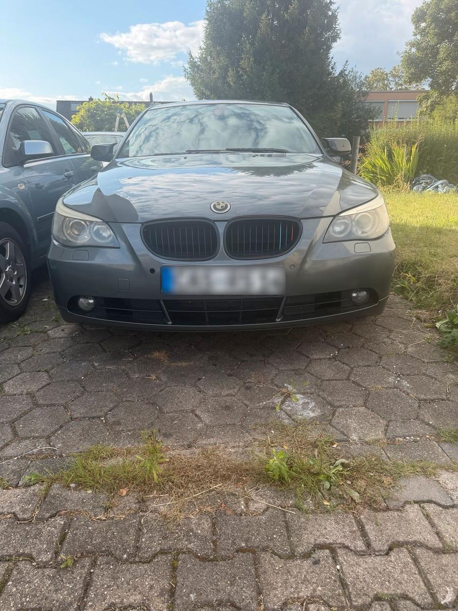 BMW 525
