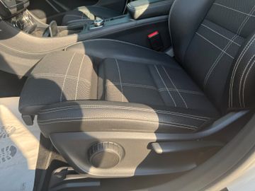 Mercedes GLA 180 - 11
