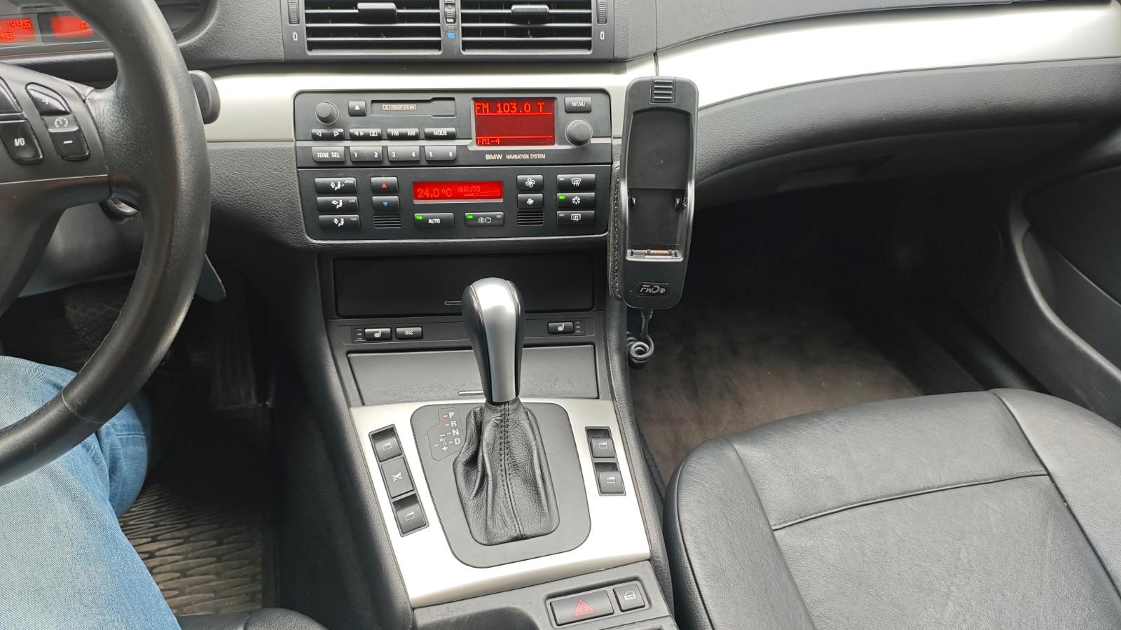 BMW 320 2004 — photo 8
