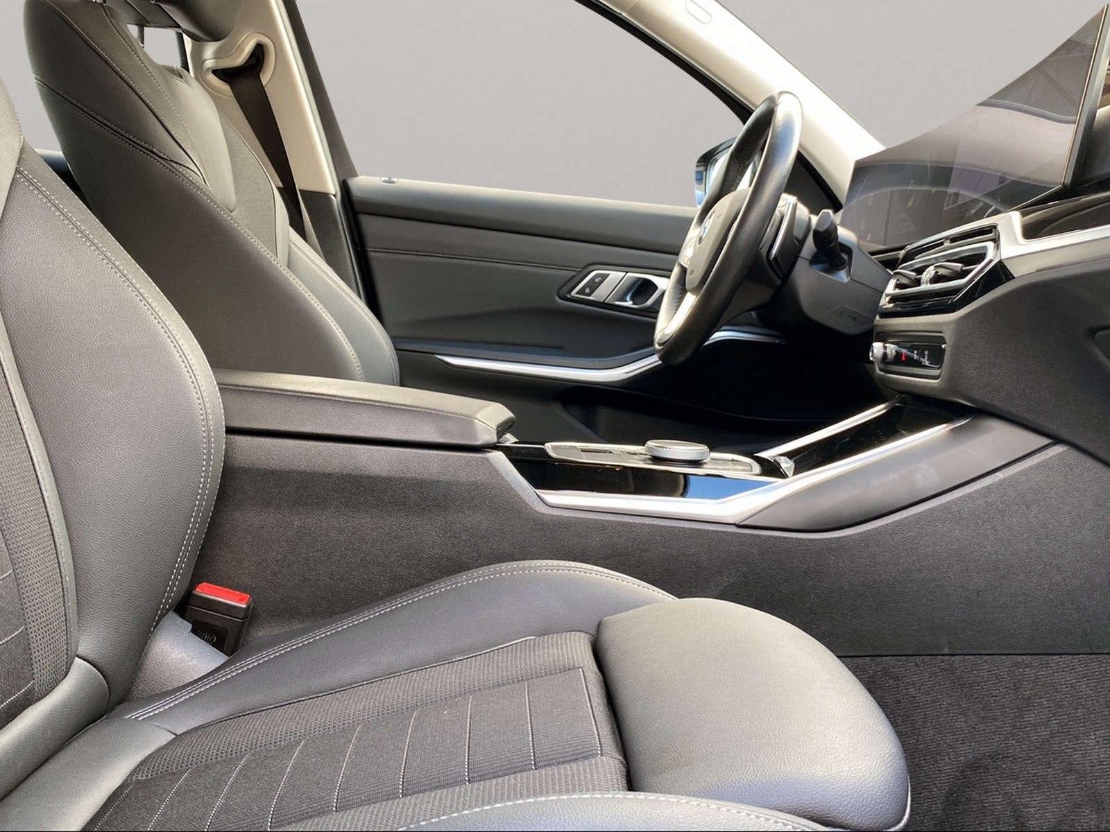 BMW 320 d xDrive Touring LiveCockpitProf PDC LED, миниатюра 5