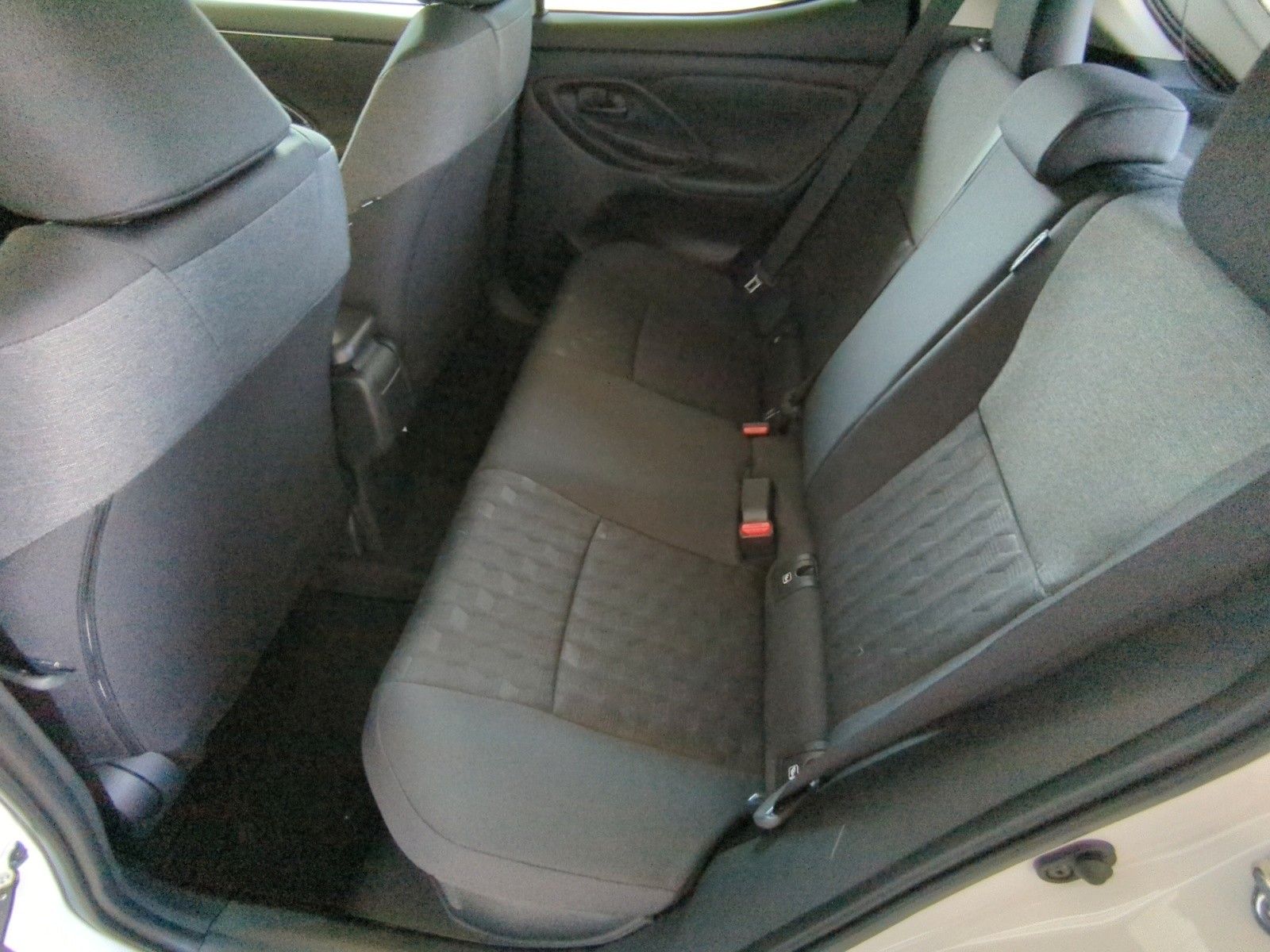 Toyota Yaris - Bild 17