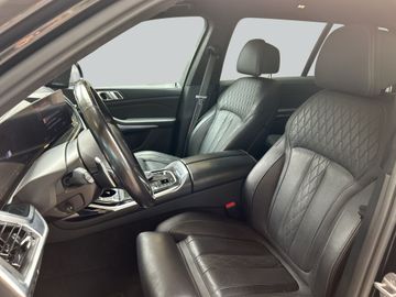 BMW X7 M60 - 12