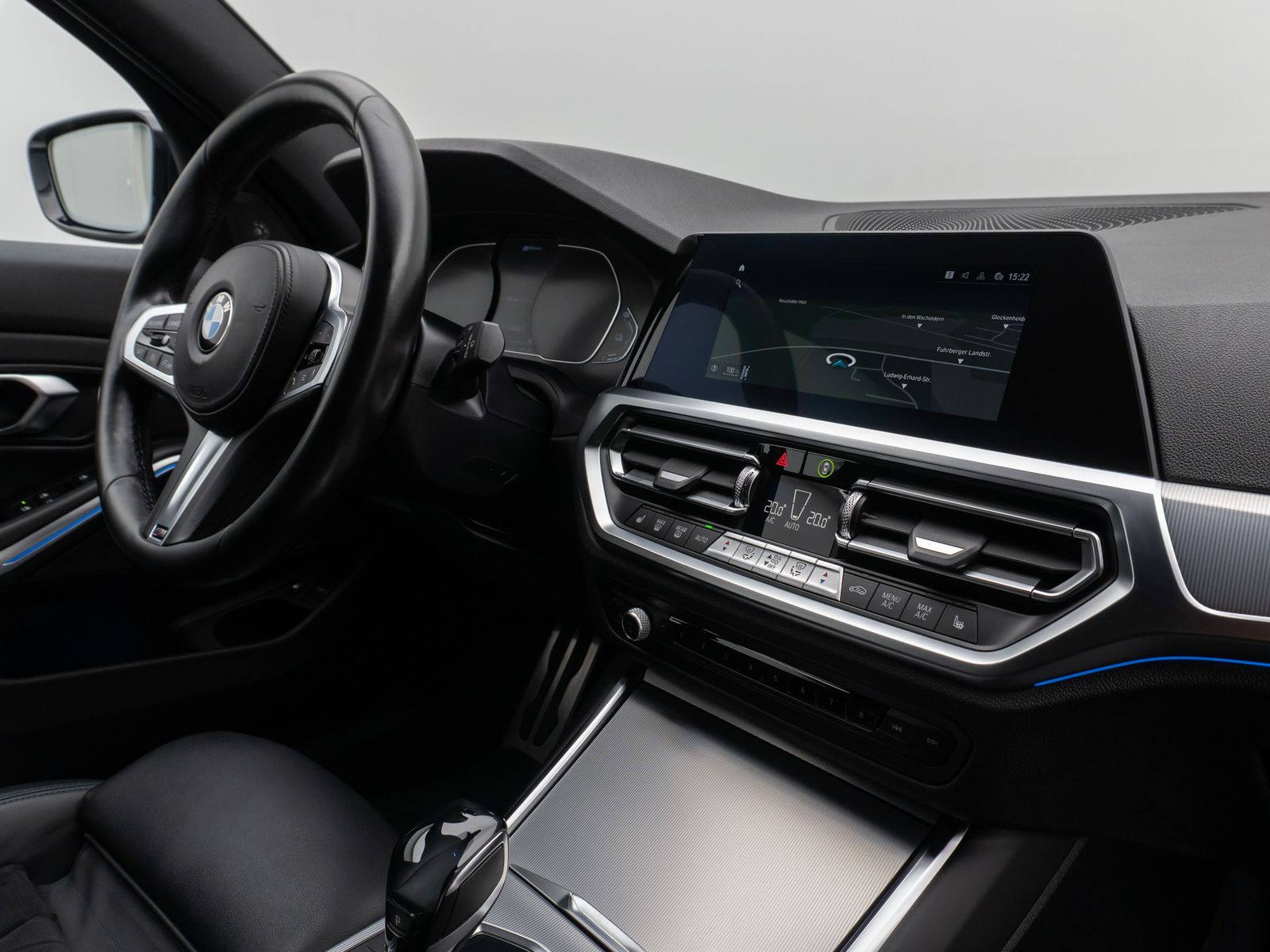 Fahrzeugabbildung BMW 330e M Sport Kamera DAB H/K Geschwind Parkassist