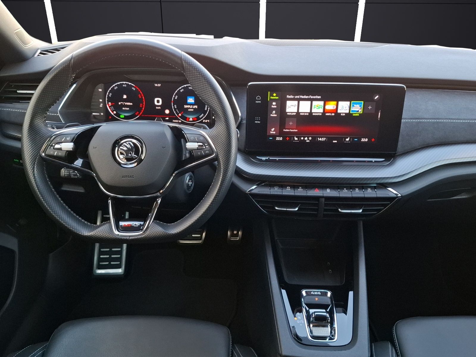 Fahrzeugabbildung SKODA Octavia Combi TDI RS Plus 4x4 Matrix Navi HUD AI