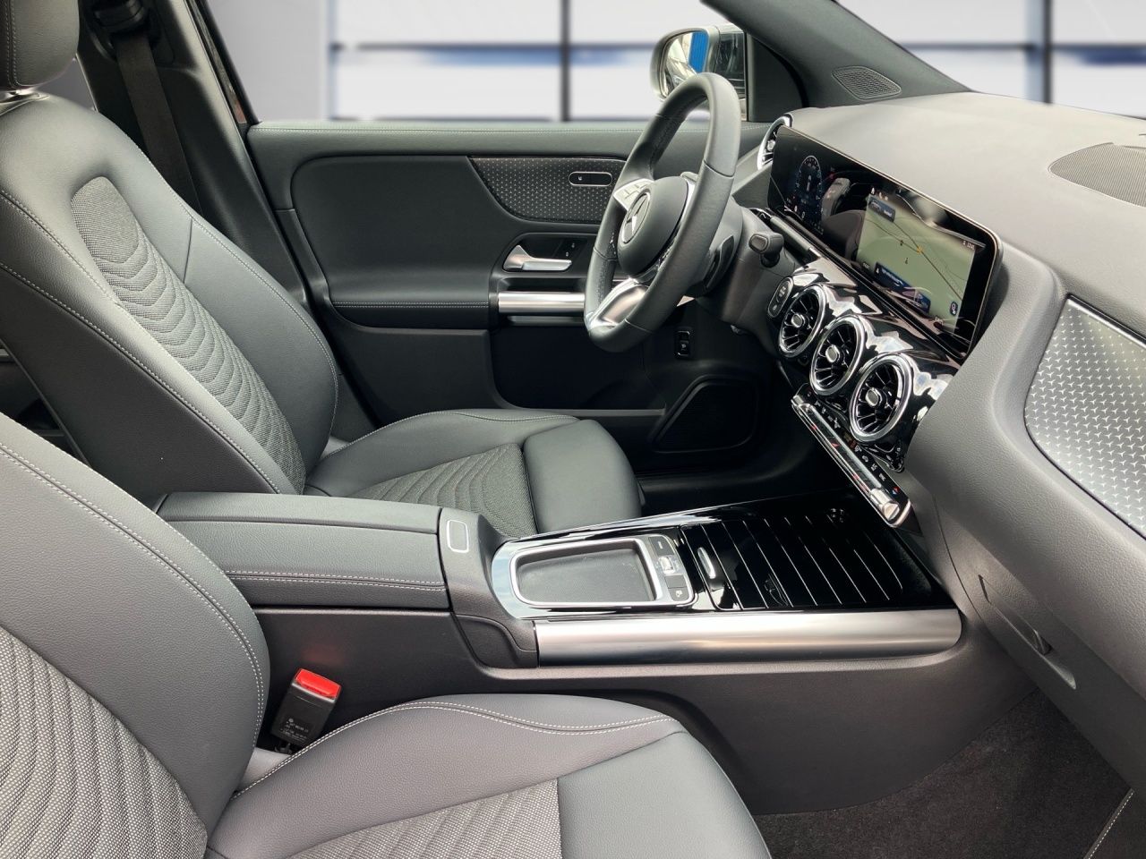 Fahrzeugabbildung Mercedes-Benz GLA 200 d AHK+KAMERA+MULTIBEAM+EASYPACK+