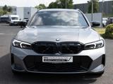 BMW M340i Touring xDrive PANO AHK LED HUD NAVI LEDER - BMW mit Benzin-Antrieb: Grau, mit Navigationssystem, Kombi
