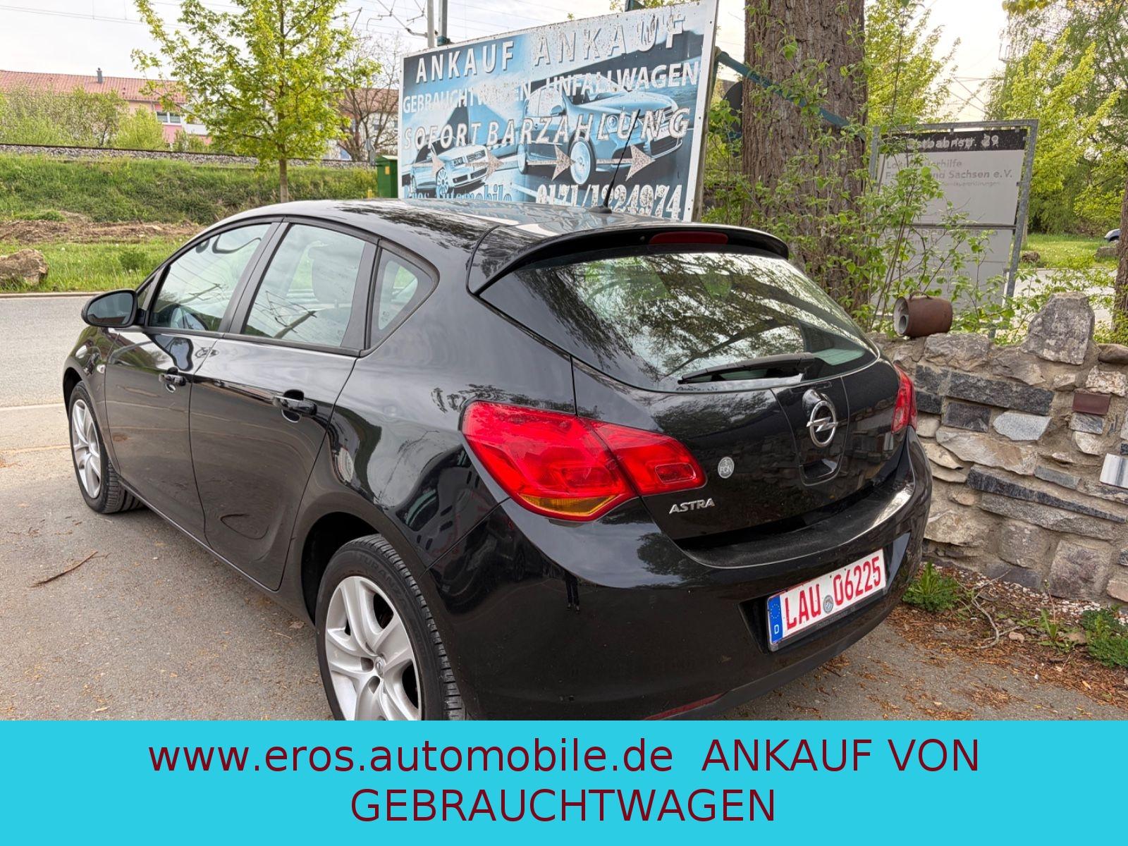 Opel Astra J Lim. 5-trg. Edition