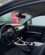BMW 318i E90 TÜV-AU NEU nur 96000 Km mit neue Motor  - BMW 318: 318i E90
