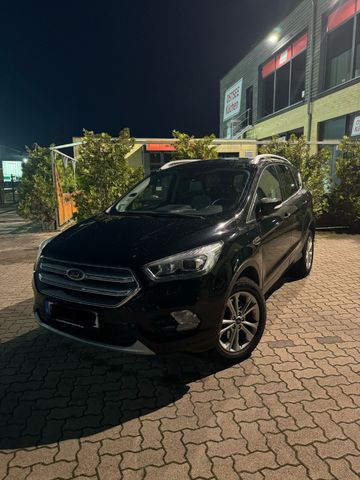 Ford Kuga 1,5 EcoBoost 4x4 129kW Titanium Autom. ...