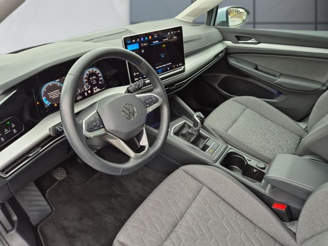 Golf VIII Variant 2.0 TDI Life *LED*AHK*NAVI*DAB