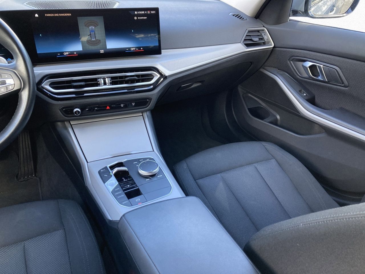 BMW 318dA Touring AHK,St+Go,DrivingAss,Curved,PDC foto 17