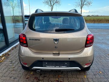 Dacia Sandero Stepway Celebration TCe 90